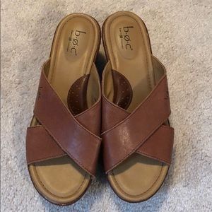 B.O.C wedge sandals in a camel brown color